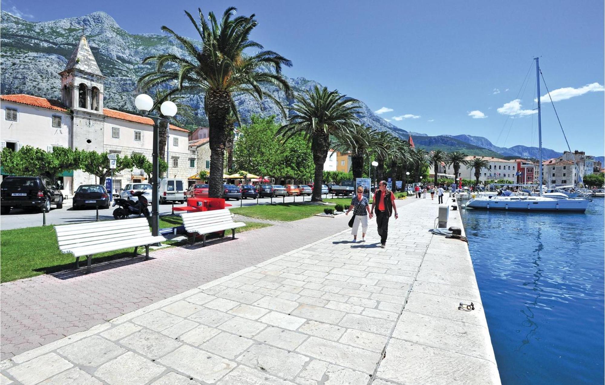 Gorgeous Apartment In Makarska With Wifi Exterior photo